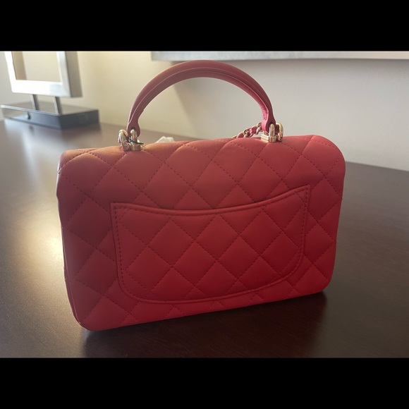 22p Chanel flap mini top handle - Picture 2 of 11